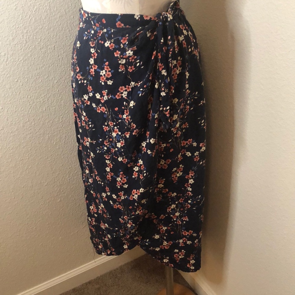 High Low Navy Floral Tie Skirt